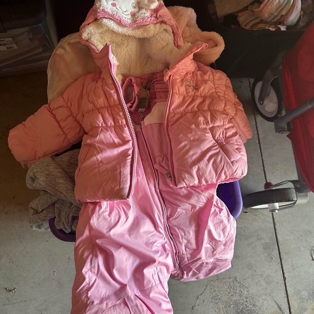 ZX snow suit jacket and snow pants size 18 months worn a couple times